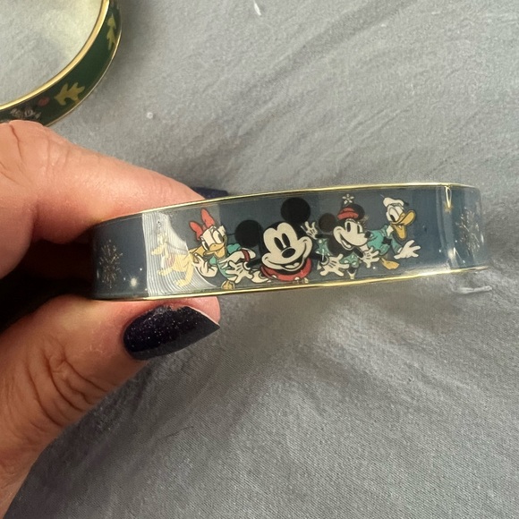 Disney Bradford Exchange Monthly Bracelets - Picture 11 of 15